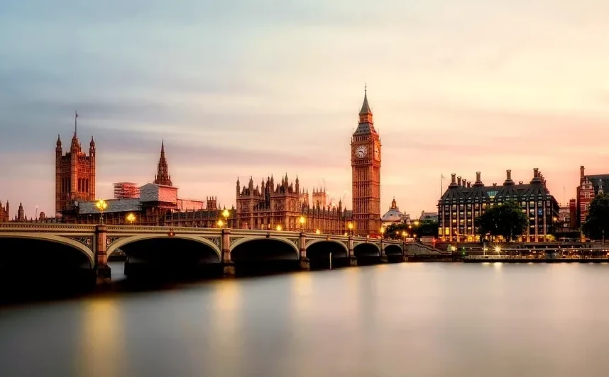 英国公司注册费用收取标准是什么？ 附英国公司申请全流程